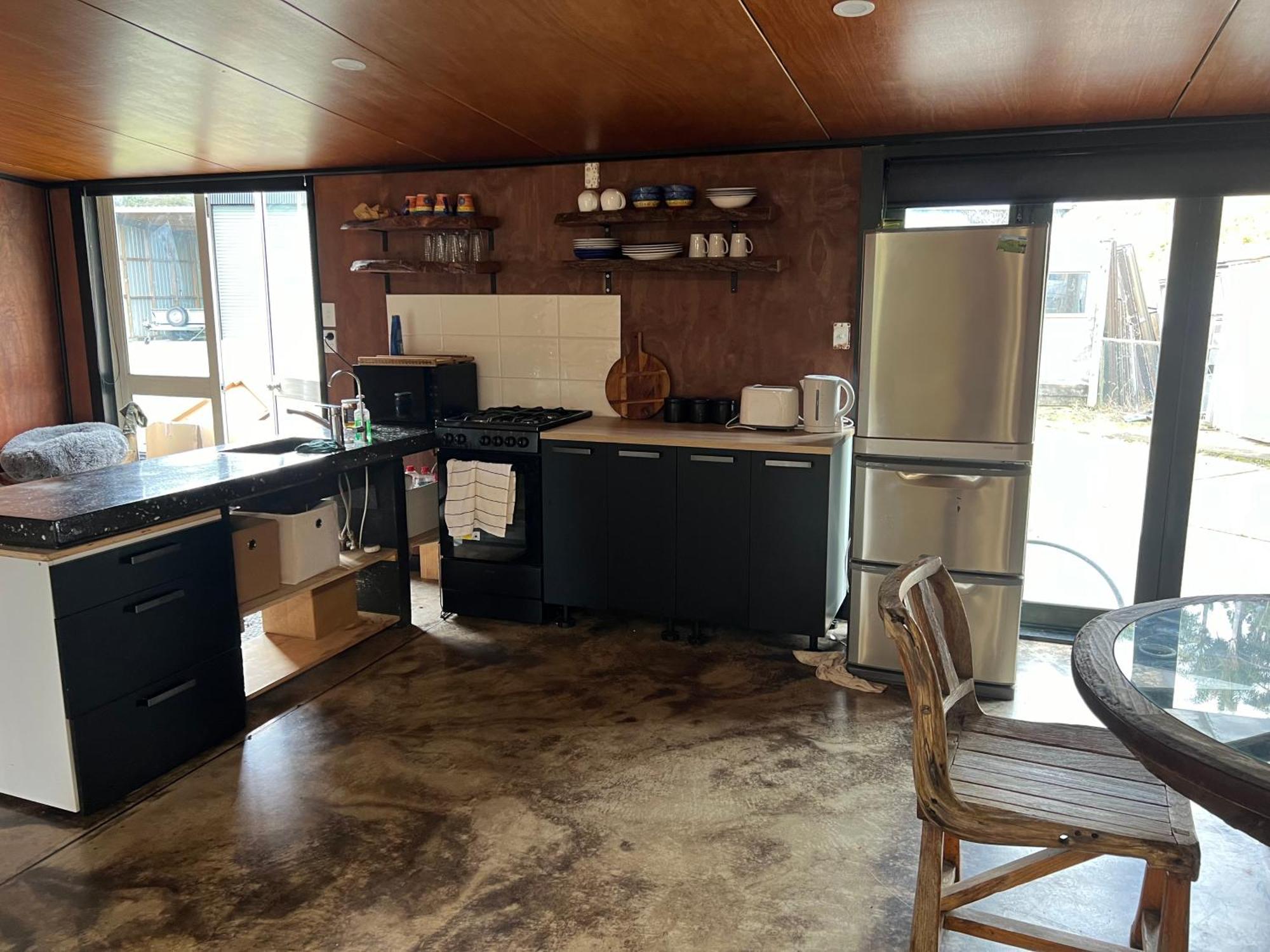 Self Contained Open Shed Space Wainui  Εξωτερικό φωτογραφία