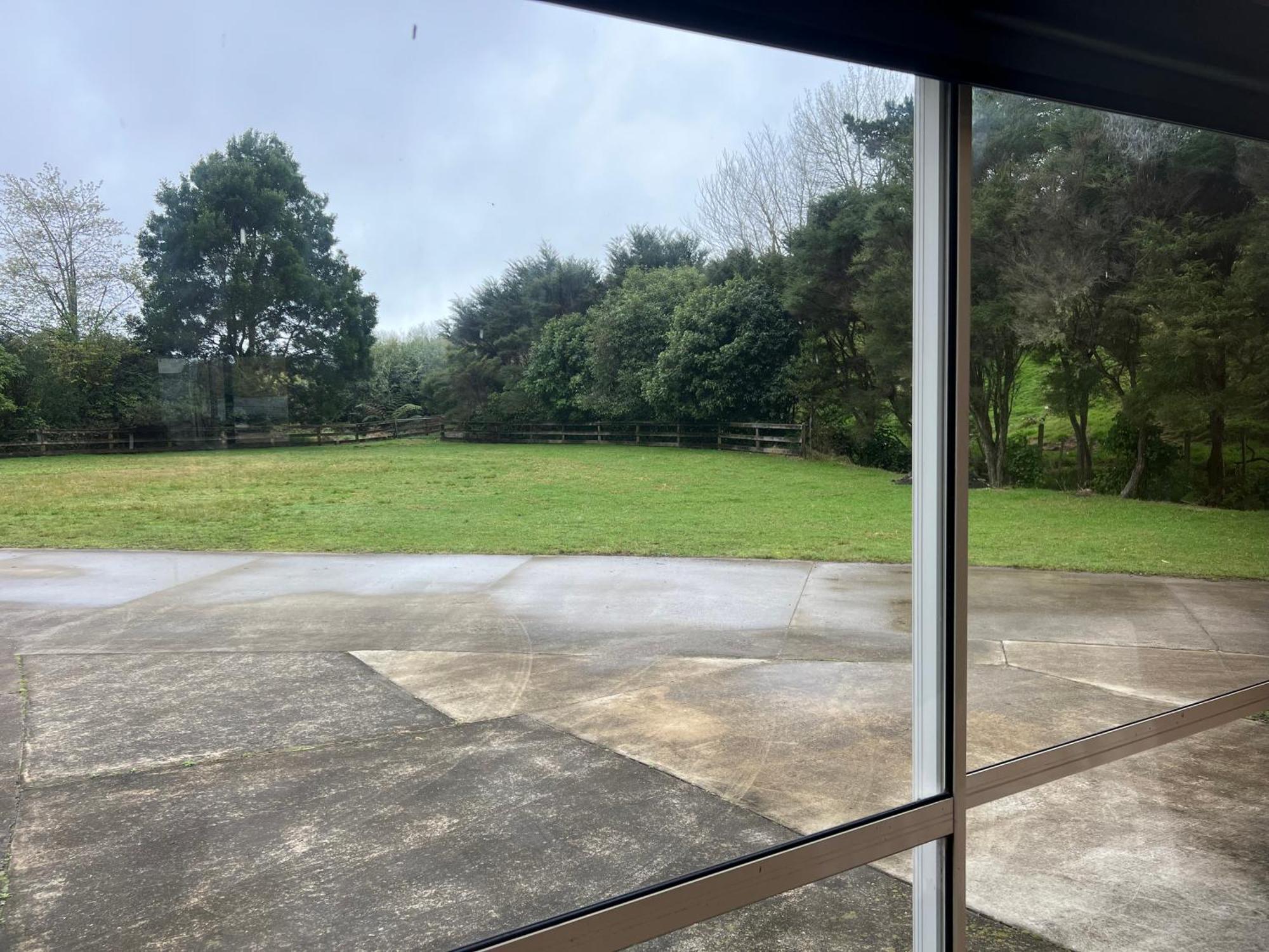 Self Contained Open Shed Space Wainui  Εξωτερικό φωτογραφία