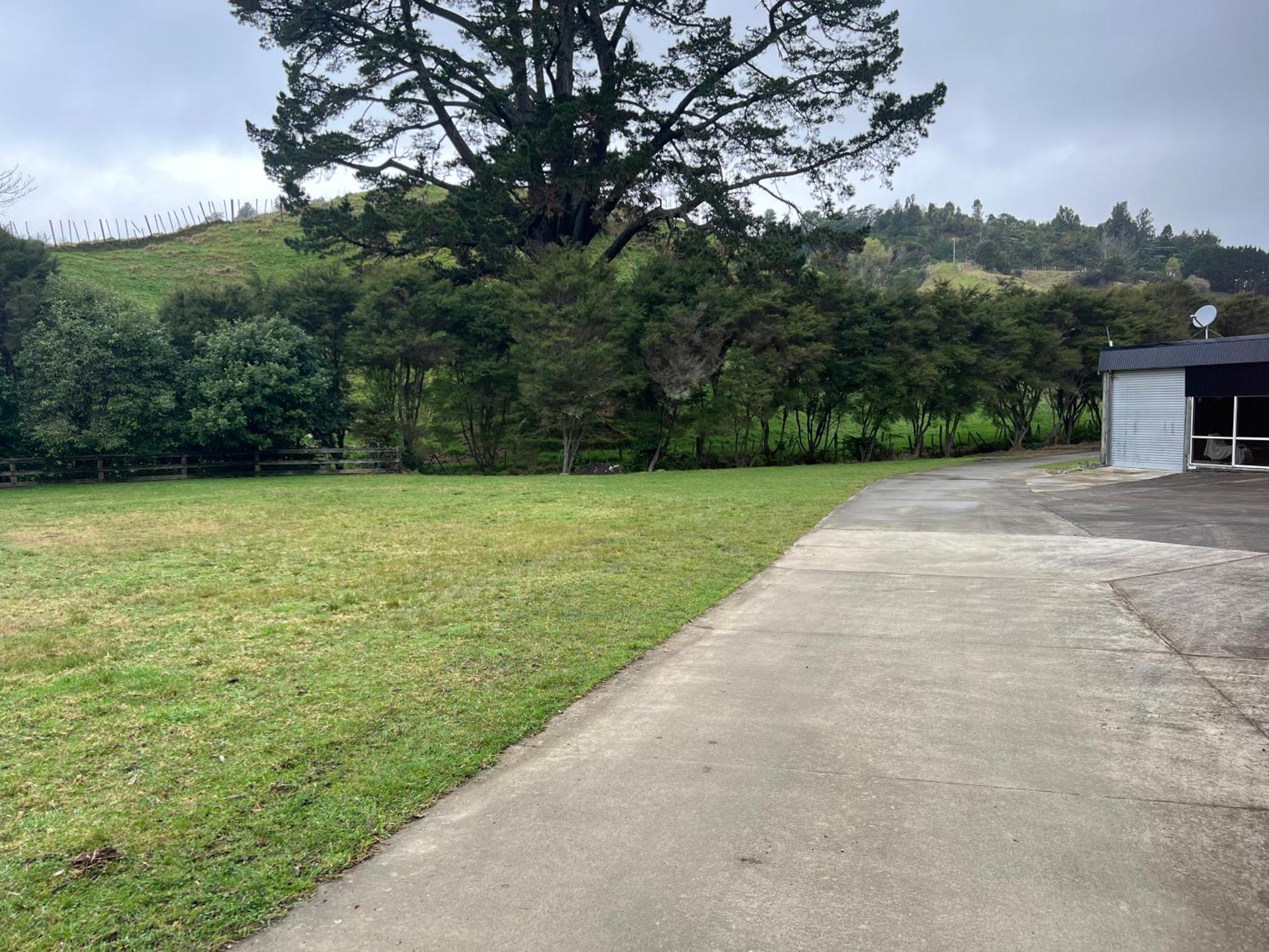 Self Contained Open Shed Space Wainui  Εξωτερικό φωτογραφία